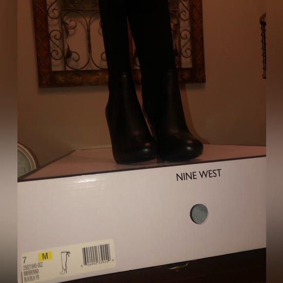 Nine West over the knee black boots; sexy, classy, & very sassy; - Picture 9 of 12